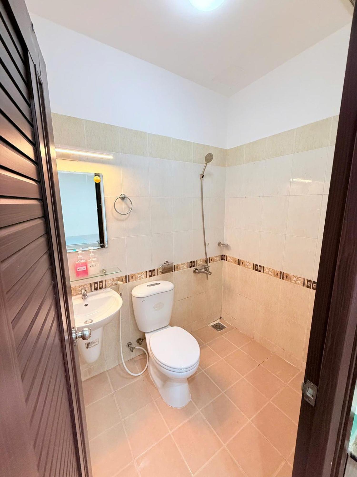 Khách sạn hẻo lánh Tubi